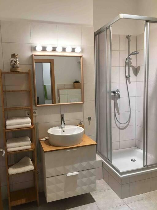 ארפורט Apartment 1 Am Bahnhof מראה חיצוני תמונה